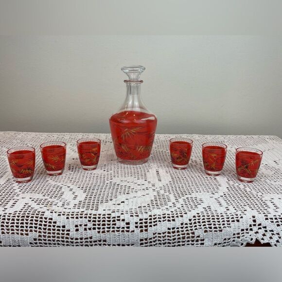 Vintage FRANCE stamped Asian themed Liquor Decanter with Shot Glasses - Picture 4 of 10